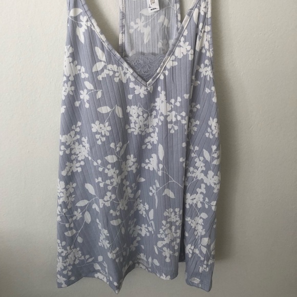 NWT Emilie Floral Camisole & Shorts 2-Piece Pajama Set by Flora Nikrooz - Picture 5 of 9